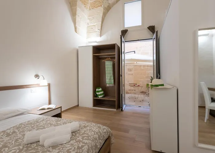 Dimora Le Volte 3* לצ'ה